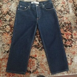 Express Bleus cropped jeans.